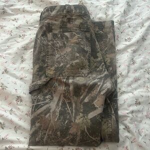 Camo cargo jeans